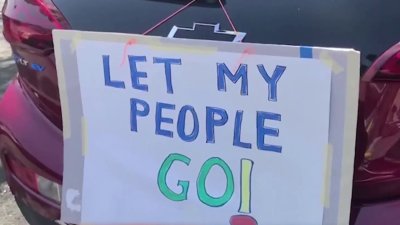 Cientos de inmigrantes llegan hasta el Capitolio de California para demandar que sus exigencias sean escuchadas