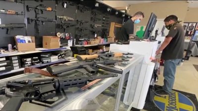 Se disparan las ventas de armas de fuego tras los recientes disturbios