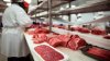 Más de 130 trabajadores de una planta empacadora de carne dan positivo al COVID-19