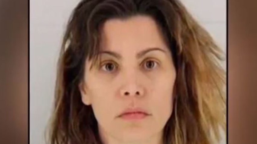 Acusan a actriz de asesinar a puñaladas a su madre