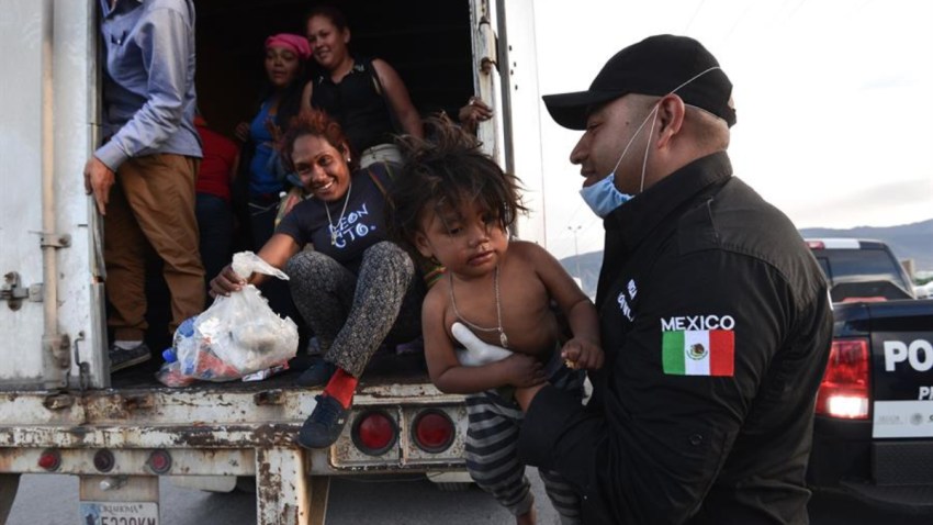 mexico-migrantes-trailer-hacinamiento