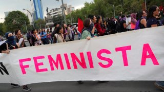Marcha de protesta "terremoto feminista"