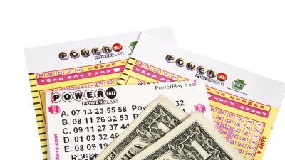 Pareja reclama el boleto ganador del Powerball de $473.1 millones