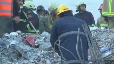Albania pide ayuda tras poderoso terremoto