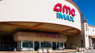Universal y AMC no dieron grandes detalles sobre el acuerdo más allá de que se trata de un pacto para varios años y que afecta, por el momento, solo a Estados Unidos.