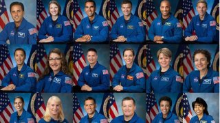 Combinación de fotografías oficiales cedidas por la NASA donde aparecen los 18 astronautas del programa Artemisa (i-d de arriba abajo) Joseph Acaba, Kayla Barron, Raja Chari, Matthew Dominick, Victor Glover, Warren Hoburg, Jonny Kim, Christina Hammock, Kjell Lindgren, Nicole A. Mann, Anne McClain, Jessica Meir, Jasmin Moghbeli, Kate Rubins, Frank Rubio, SCott Tingle, Jessica Watkins y Stephanie Wilson.