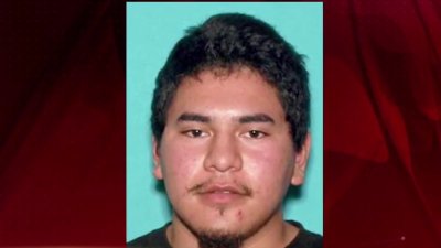 Autoridades buscan a un joven acusado de asesinar a un adolescente de 14 años
