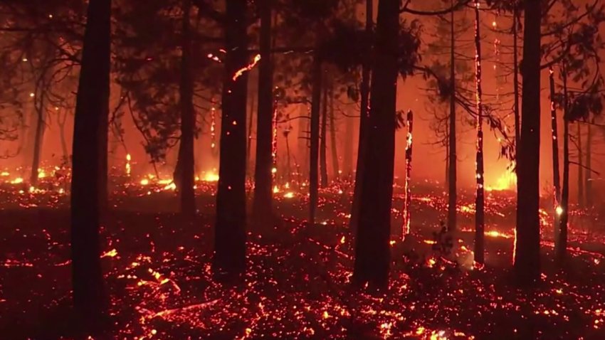Incendio Dixie sigue arrasando con todo a su paso; otra comunidad podría ser devorada por las llamas