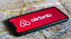 Airbnb prohíbe permanentemente la realización de fiestas en sus propiedades en alquiler