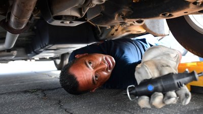 En 40 segundos y a plena luz: preocupa robo de convertidores en Fresno