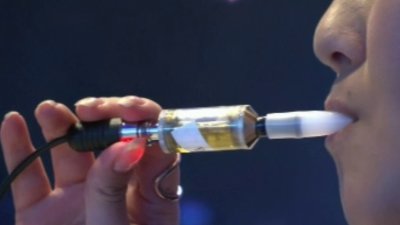 FDA autoriza el primer cigarrillo electrónico en Estados Unidos
