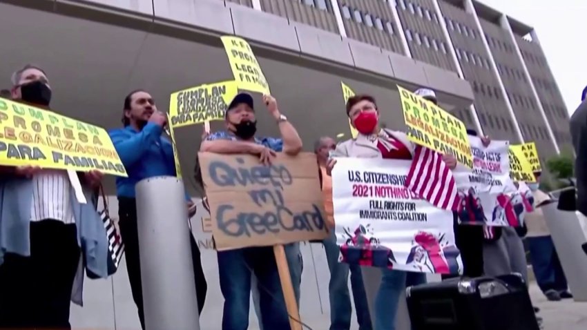 AMLO visita Washington: hispanos de California esperan una reforma migratoria