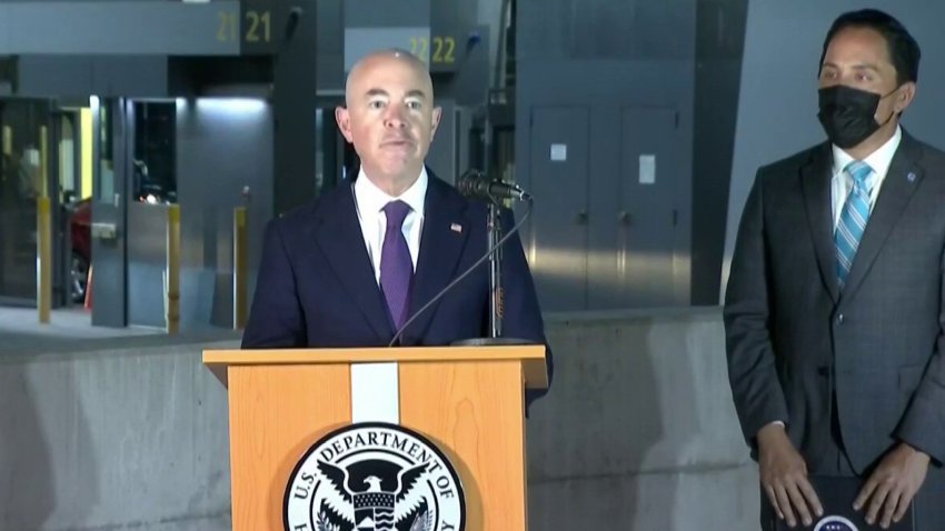 Secretario de Seguridad Nacional visita garita de San Ysidro