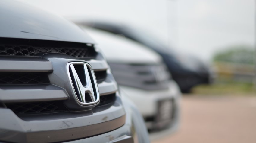 Honda retira miles de camionetas porque el capó puede abrirse mientras se conduce