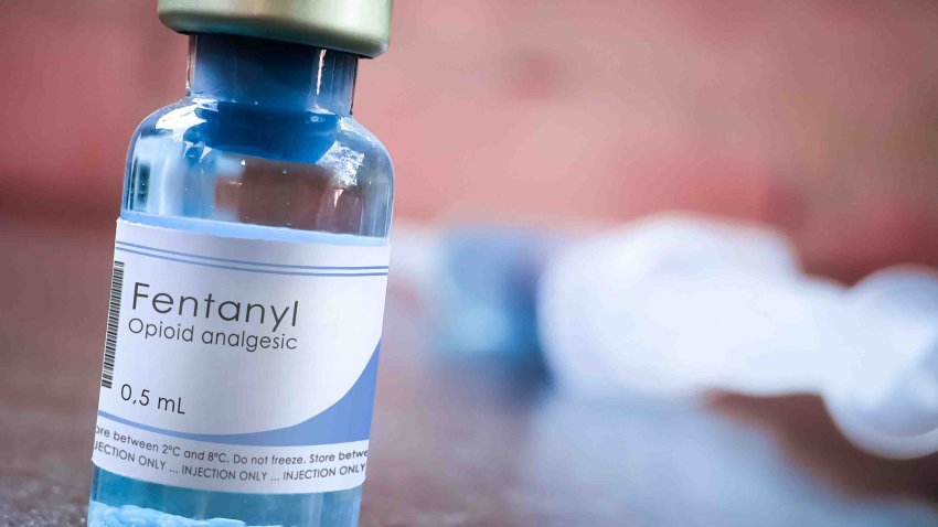 EEUU marca récord de muertes por sobredosis con fentanilo; cómo las tiras reactivas pueden ayudar