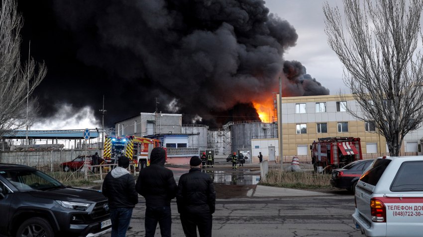 En 24 horas: Rusia destruye dos refinerías en Ucrania