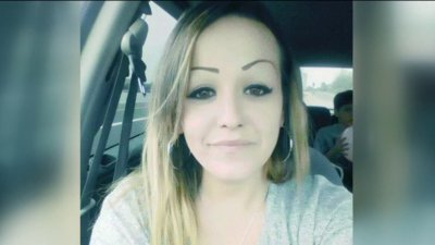 Atropellan y matan a una madre de cinco detenida en la autopista con su auto averiado