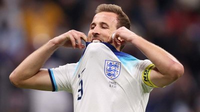 Harry Kane falla un penal y no puede empatar el partido contra Francia