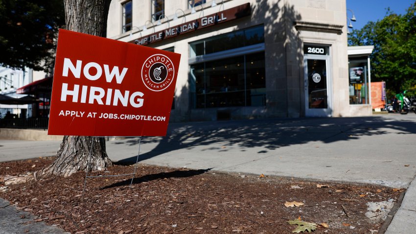 Video: Chipotle busca contratar a 15,000 personas