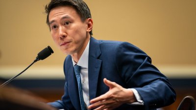 Al paredón: así fue el intenso interrogatorio contra el CEO de TikTok en el Congreso