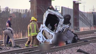 Un vehículo fue golpeado por un tren, en el área de Selma.