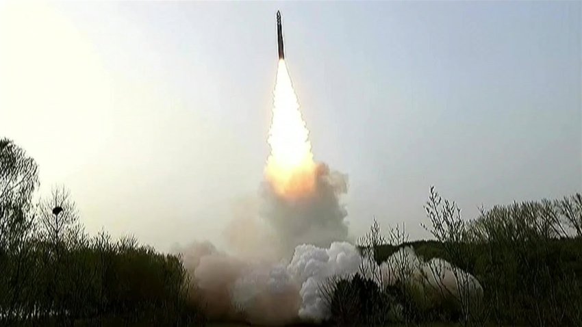 Corea del Norte presenta su misil intercontinental más sofisticado