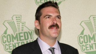 The Daily Beast informó en diciembre de 2021 que Johnston había sido "prohibido" de "Bob's Burgers", donde le daba voz el personaje de "Jimmy Pesto Sr."