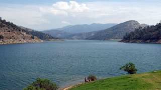 Mujer sufre accidente mortal en el lago Pine Flat.