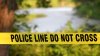 Muere hombre tras caer su auto en canal del condado Fresno, según autoridades