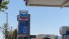 Hasta los $6 el galón en California: sigue subiendo el precio de la gasolina