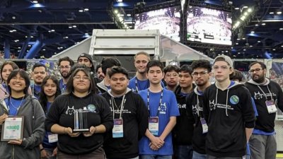 Estudiantes de Madera ganan segundo lugar en competencia mundial de robótica