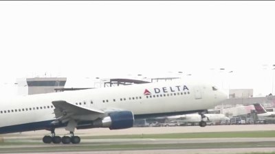 Vuelo de Delta regresa de emergencia al aeropuerto JFK