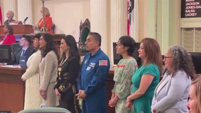 Honran a profesionales hispanos en Capitolio estatal