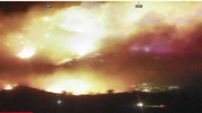 Incendio sin control avanza en el condado Mariposa