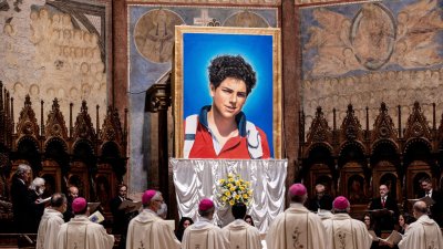 Quién es el llamado “Influencer de Dios” y por qué será el primer santo milenio