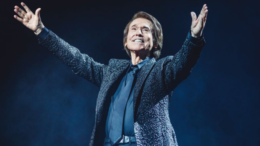 MADRID, SPAIN – DECEMBER 19: Spanish singer/ actor Raphael performs on stage at Wizink Center on December 19, 2020 in Madrid, Spain. (Photo by Javier Bragado/Redferns)