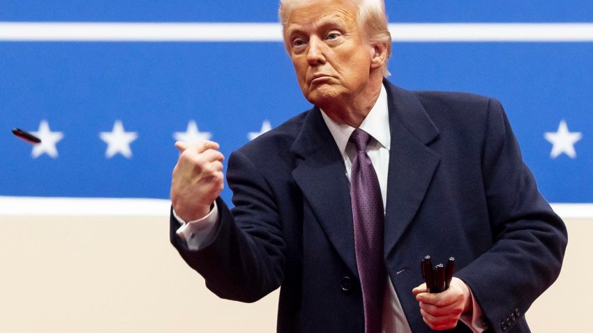 Donald Trump indulta a los encausados por el asalto al Capitolio