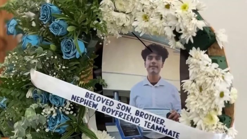 Familiares y amigos despiden a Lorenzo Sánchez, el joven apuñalado en un centro comercial de Hanford