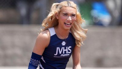La estudiante trans A.B. Hernández gana el primer lugar en pruebas de atletismo en Clovis