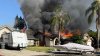Incendio en viviendas de Visalia deja a varias personas desplazadas: una casa sufrió pérdida total