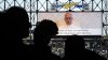 El papa León XIV ofrece un mensaje especial durante el evento en su honor en el estadio de los White Sox.