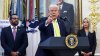 Trump dice que autorizó la presencia de la CIA en Venezuela